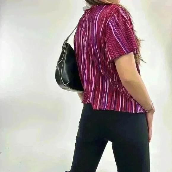 Lettuce hem pleated stripe  baby tee - Picture 3 of 3